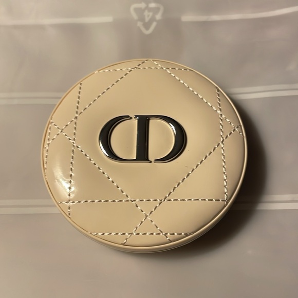 Dior Forever Couture Luminizer - 04 Golden Glow - Picture 6 of 9